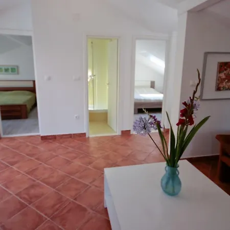 Apartman Seaside Secluded Cove Ripna Korcula 14268 *